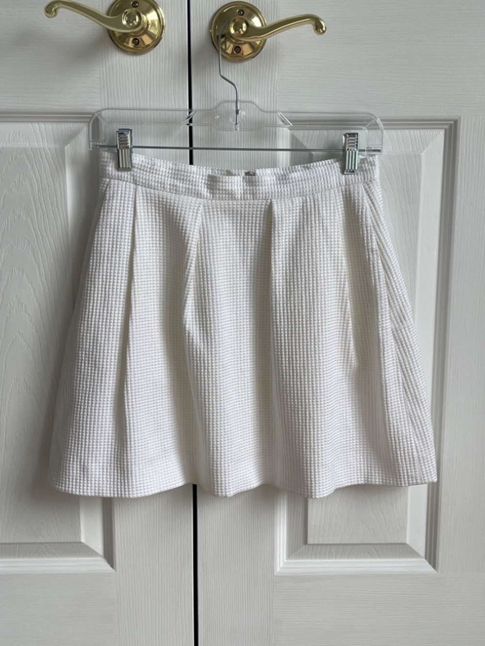 French Connection White Textured Skater Skirt Size 2 Good Condition